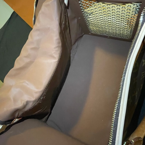 Louis Vuitton Dog Carrier - Picture 4 of 7
